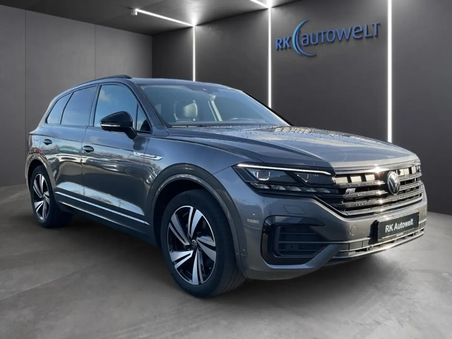 Volkswagen Touareg R-line 3.0 V6 TDI 4Motion StandHZG Gris - 2