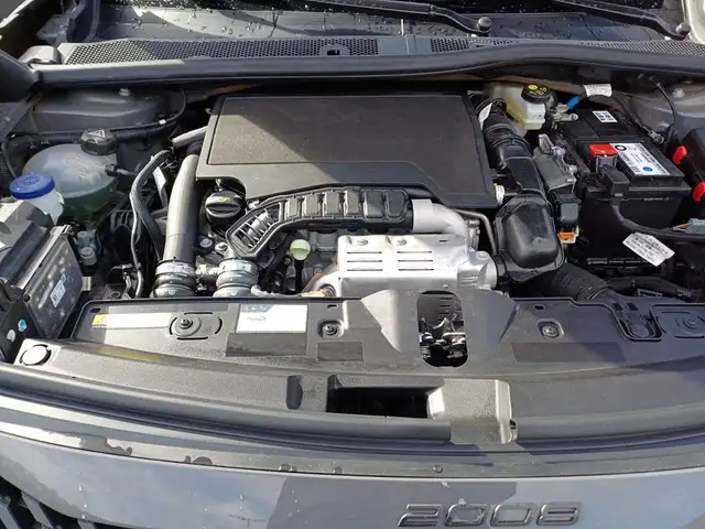 Peugeot 2008 view 5