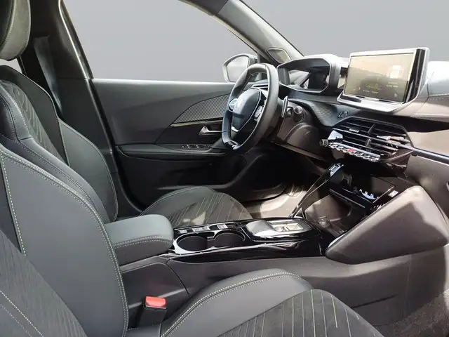 Peugeot 2008 view 11