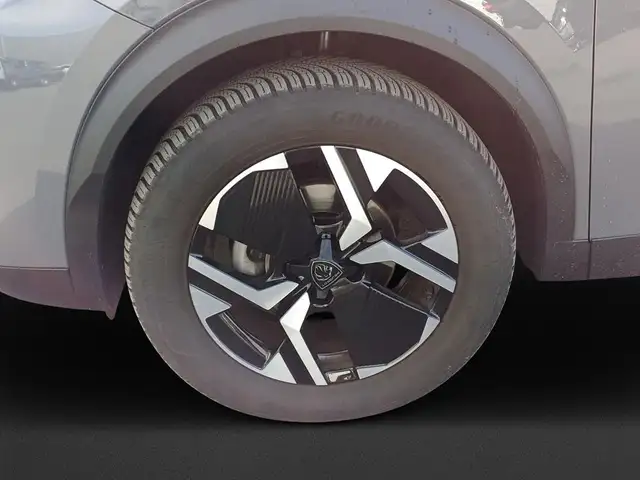 Peugeot 2008 view 8