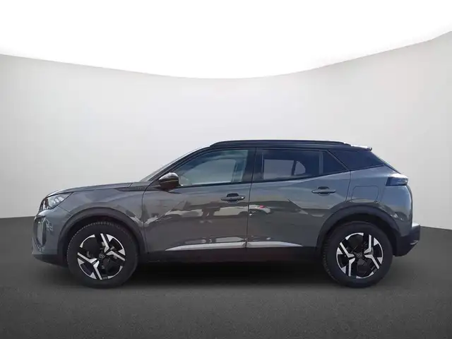 Peugeot 2008 view 4