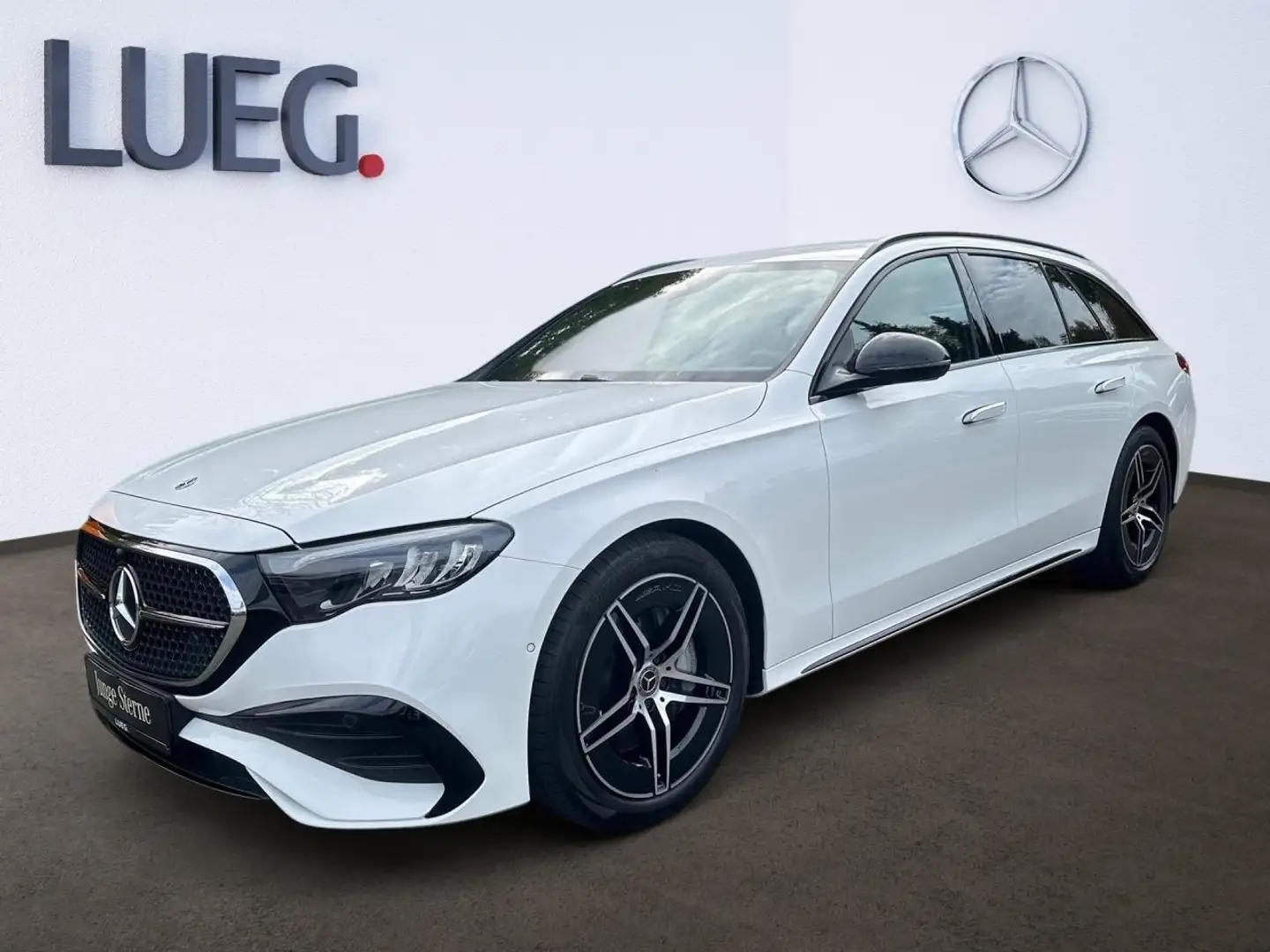 Mercedes-Benz E 220 d T AMG-ADVANCED+NIGHT+LED+WINTERPAKET+AHK Weiß - 2