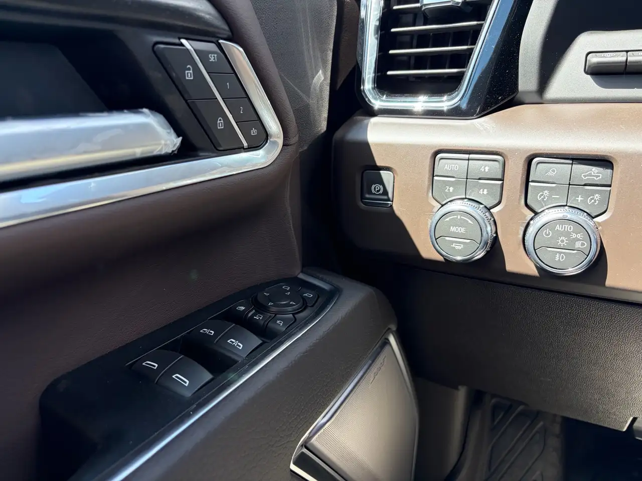 GMC Sierra 2500HD снимка GMC Sierra 2500HD