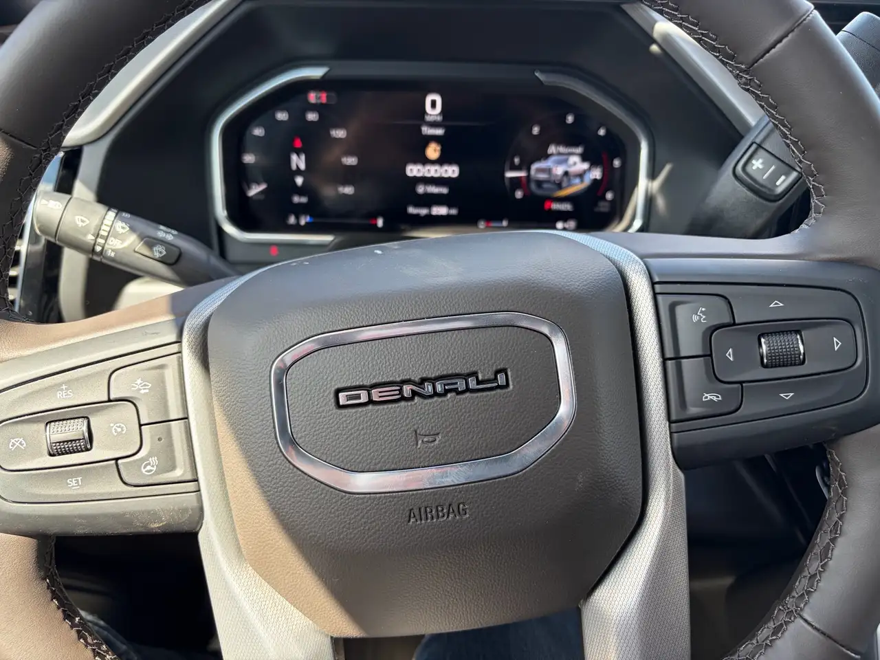 GMC Sierra 2500HD снимка GMC Sierra 2500HD