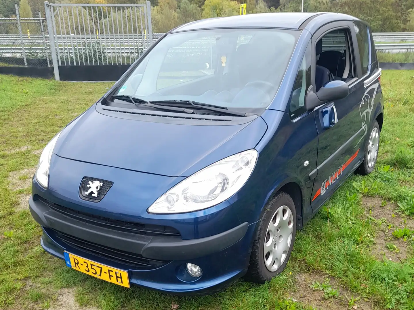 Peugeot 1007 1007 1.4-16V Gentry - 1