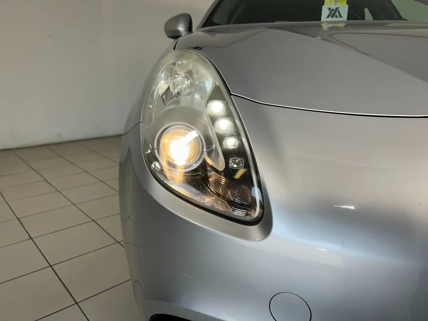 Alfa Romeo Giulietta Distinctive 1.6 jtdm + Sensori di parcheggio post. Argento - 2