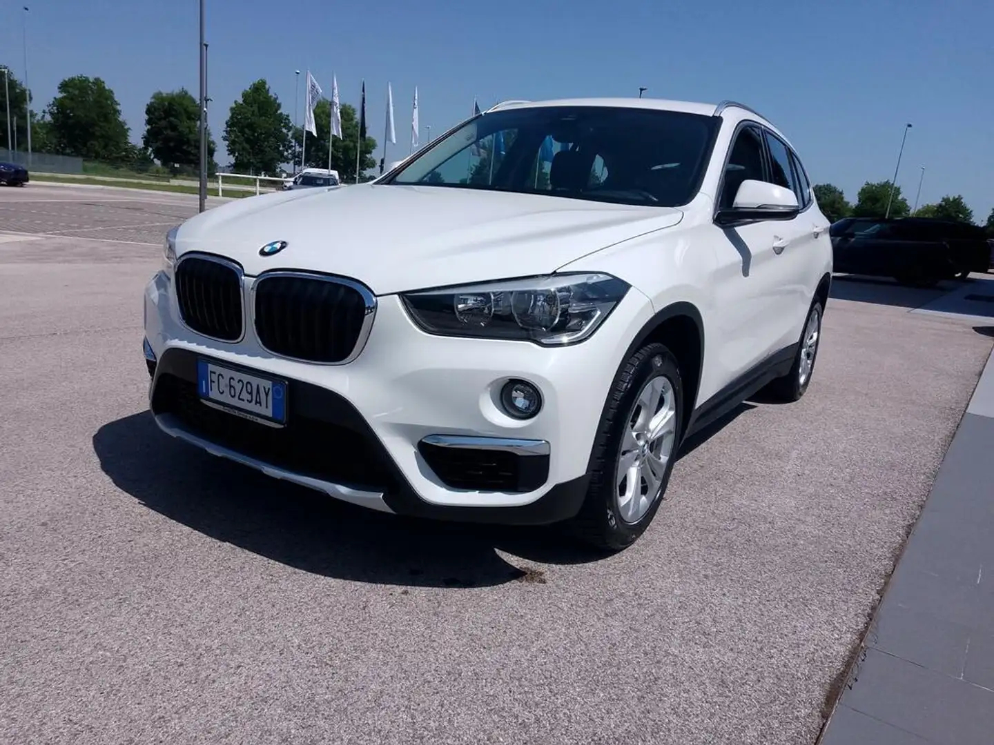 BMW X1 sdrive16d Advantage - 1