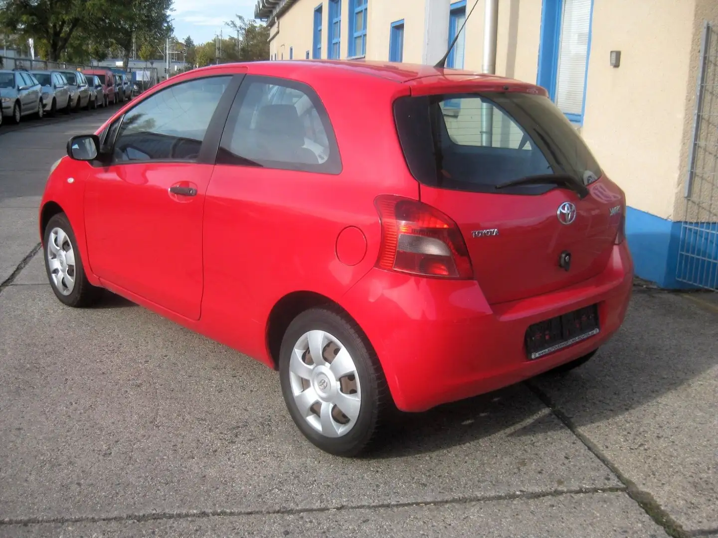 Toyota Yaris Cool , Allw. Service neu * TÜV 06-2027* Red - 2