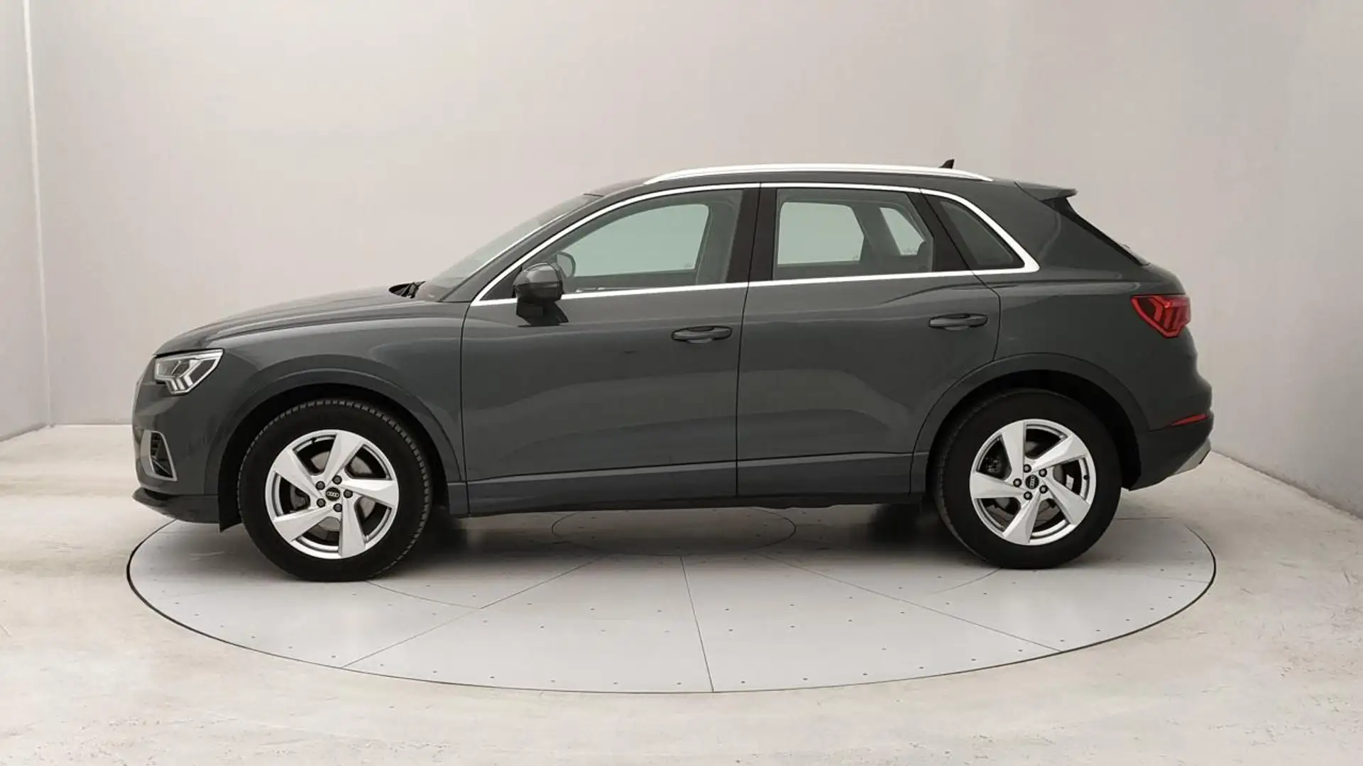 Audi Q3 35 2.0 tdi Business Advanced s-tronic Gris - 2