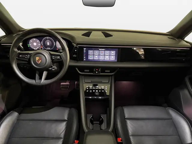 Porsche Macan view 11