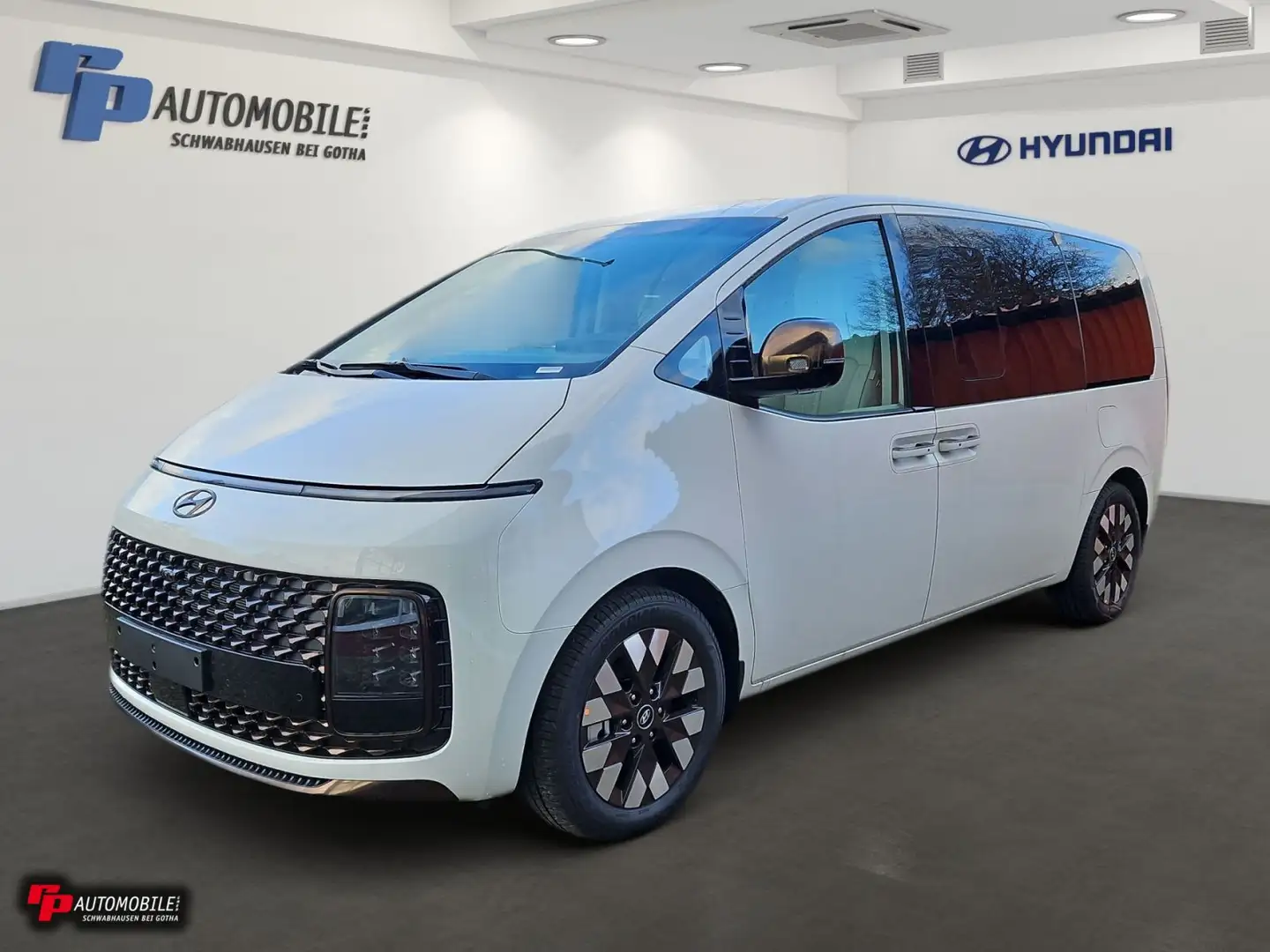 Hyundai STARIA SIGNATURE 2.2 CRDi 4WD 8-AT P-Dach Weiß - 1
