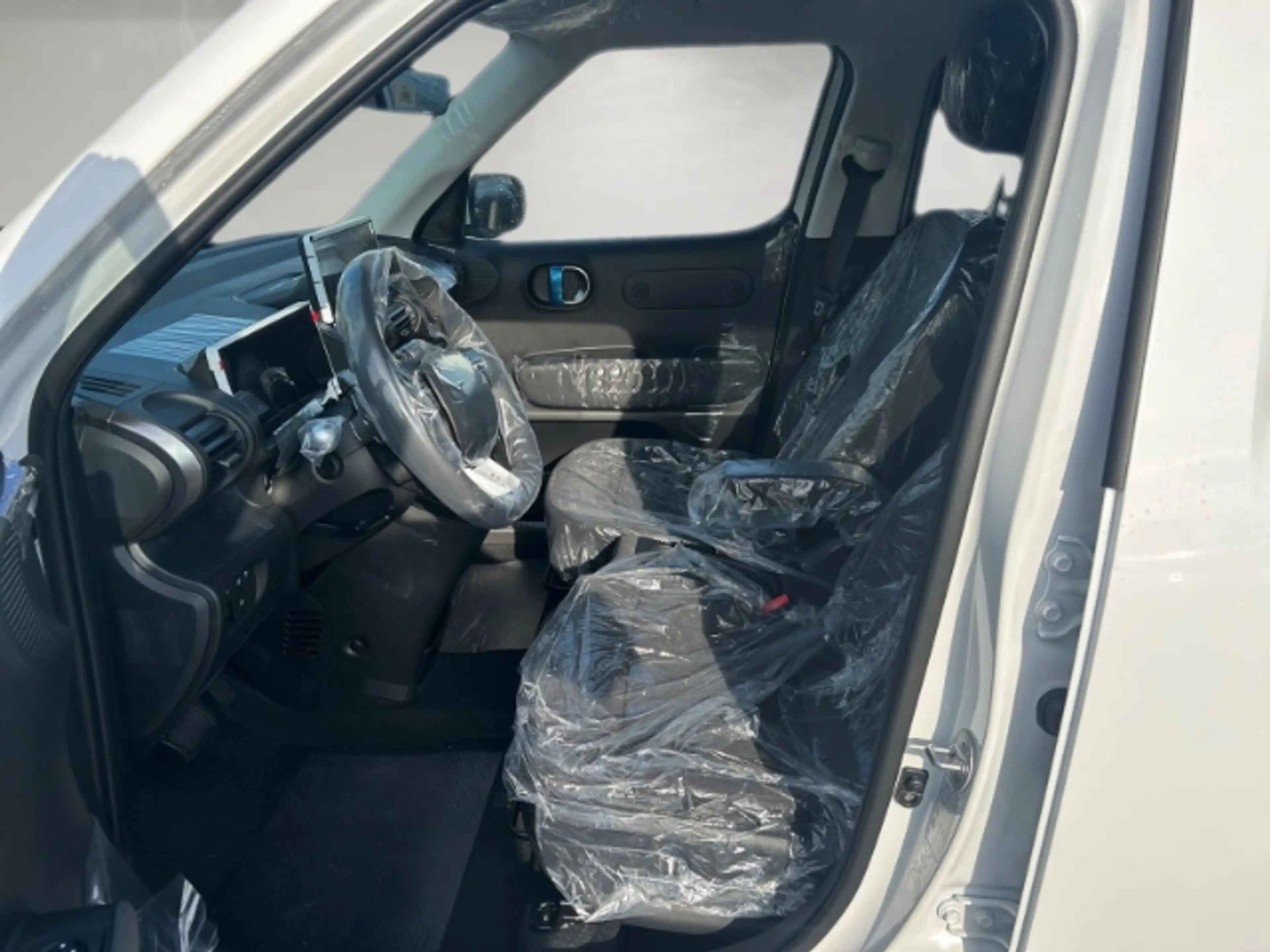 Hyundai Inster 42 kWh Trend Wärmepumpe/Navi/Lenkrad/Sitzheizung/P — photo 7