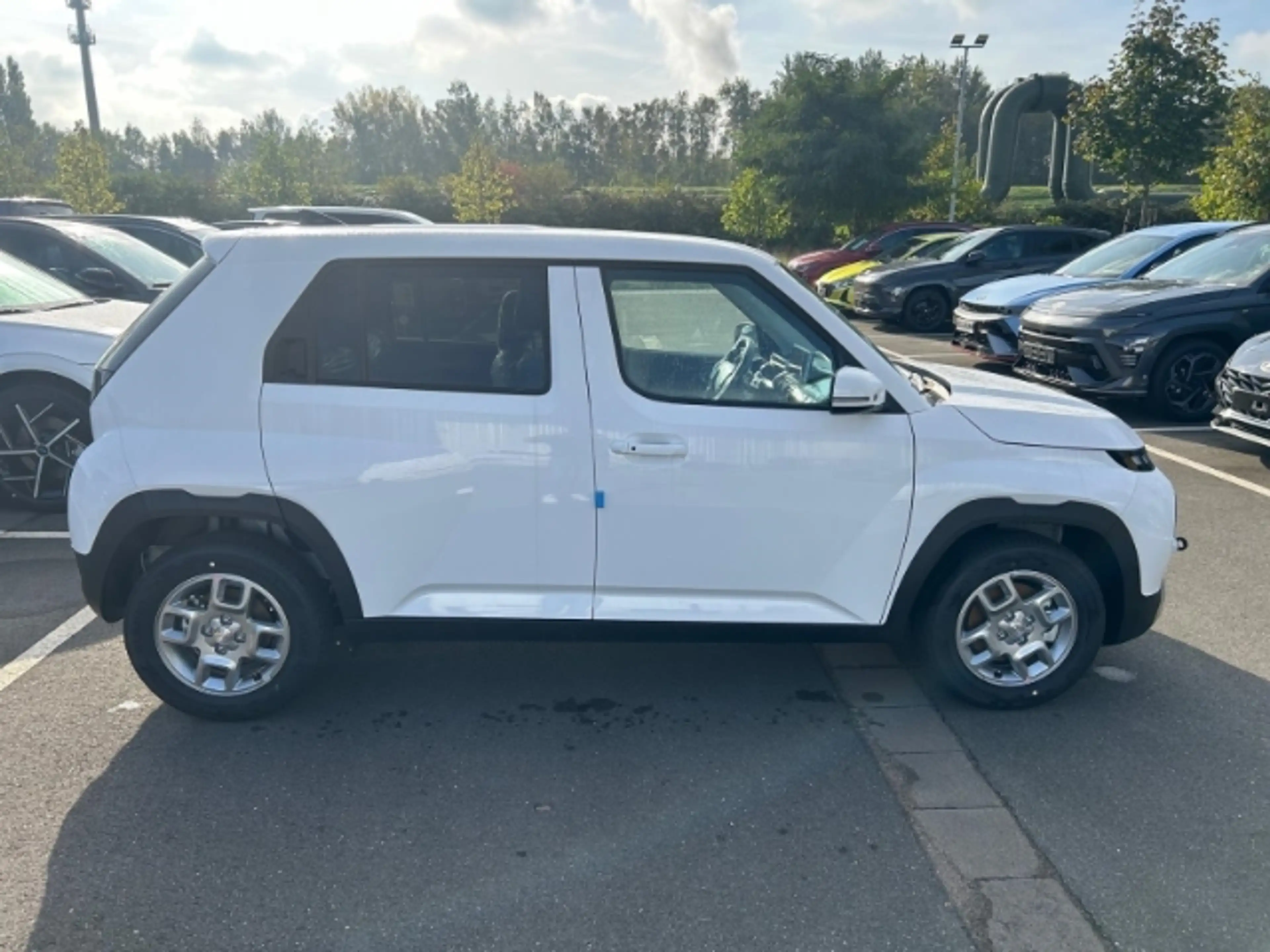 Hyundai Inster 42 kWh Trend Wärmepumpe/Navi/Lenkrad/Sitzheizung/P — photo 15