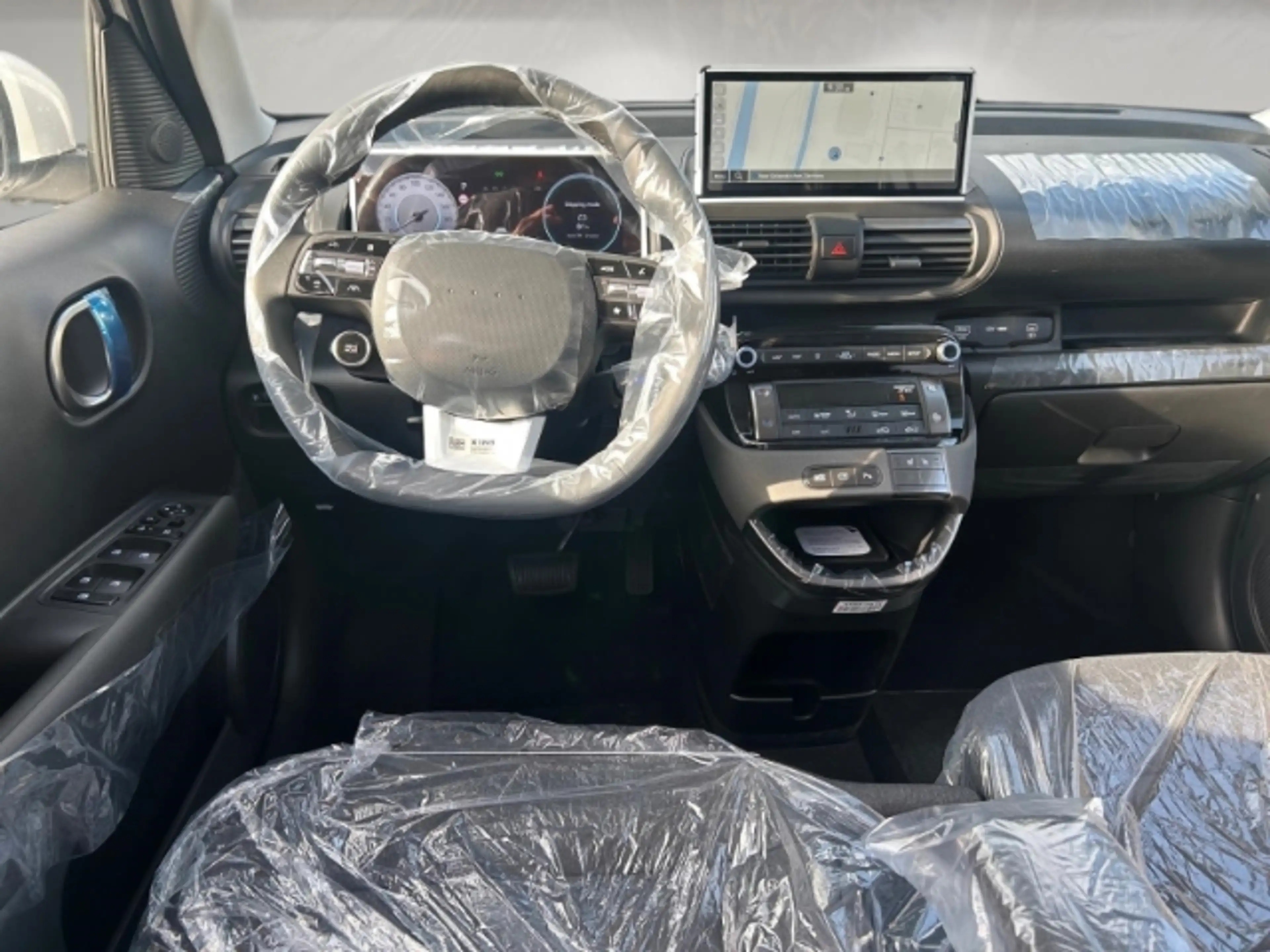 Hyundai Inster 42 kWh Trend Wärmepumpe/Navi/Lenkrad/Sitzheizung/P — photo 10