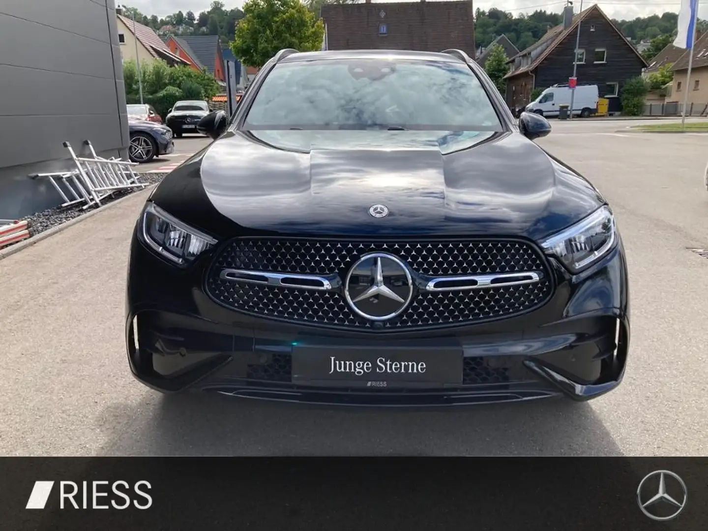 Mercedes-Benz GLC 220 d 4M AMG AHK DISTR NIGHT SPUR AMBI Schwarz - 2