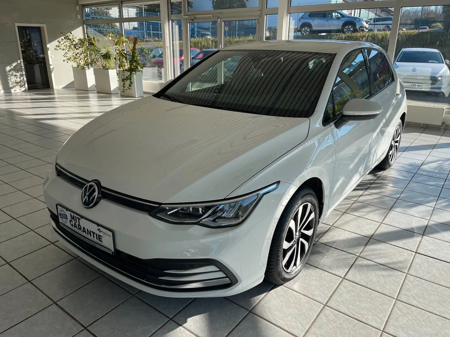 Volkswagen Golf VIII Lim. Active *LED*NAVI*DAB*AppleCP*ACC* Blanc - 1