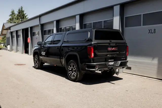 GMC Sierra view 4
