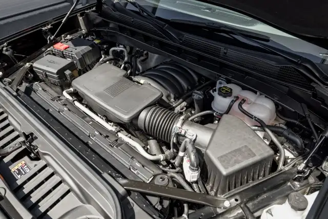GMC Sierra view 13