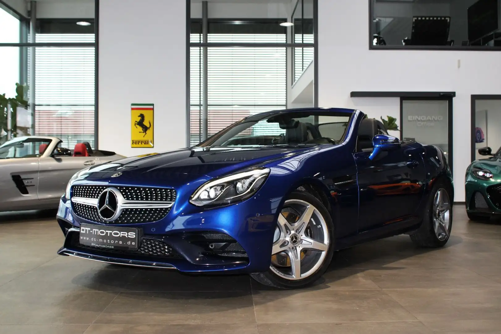 Mercedes-Benz SLC 300 ROADSTER *AMG PLUS* PANO+ILS+LEDER+18" Blau - 1