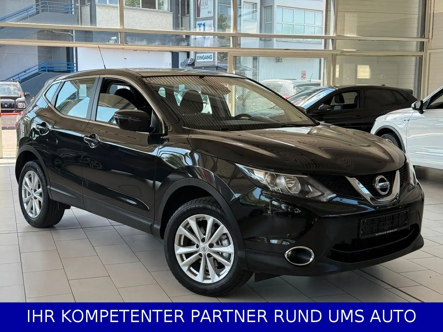 Nissan Qashqai Acenta Schwarz - 1