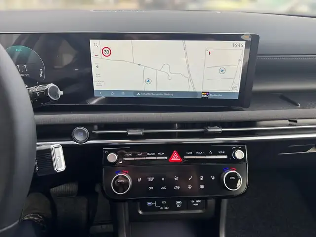 Hyundai Matrix view 9