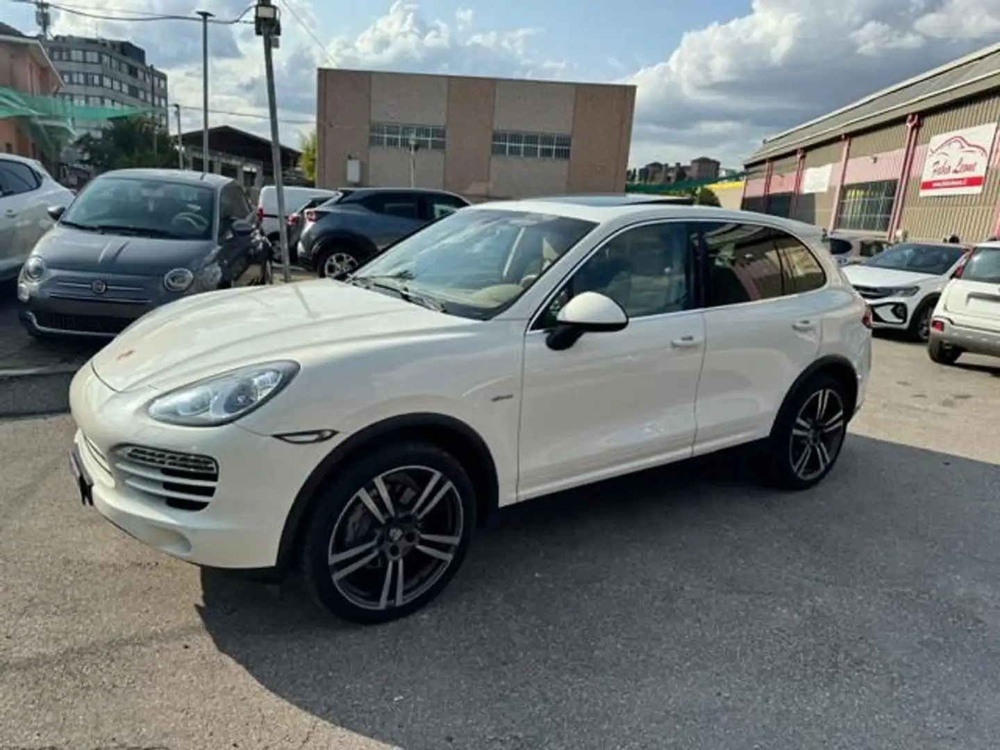 Porsche Cayenne 3.0 Diesel Bianco - 1