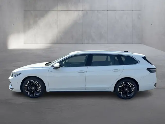Volkswagen Passat view 2