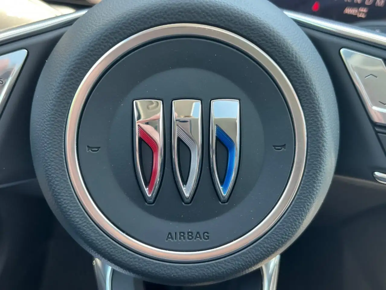 Buick Envision снимка Buick Envision
