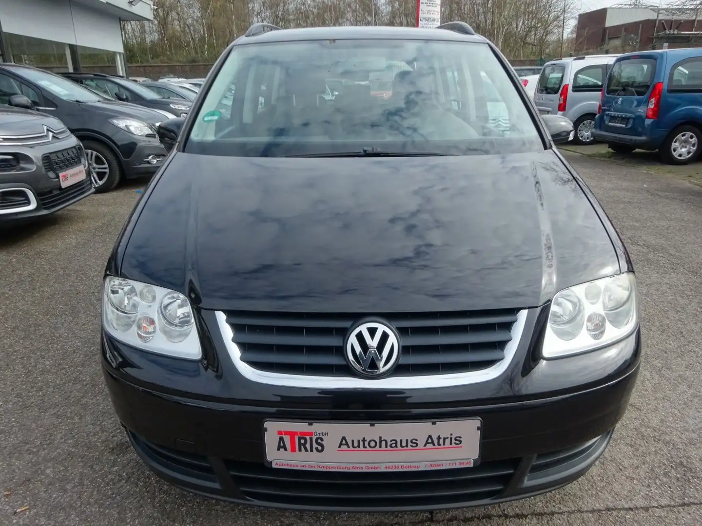 Volkswagen Touran Trendline Black - 1