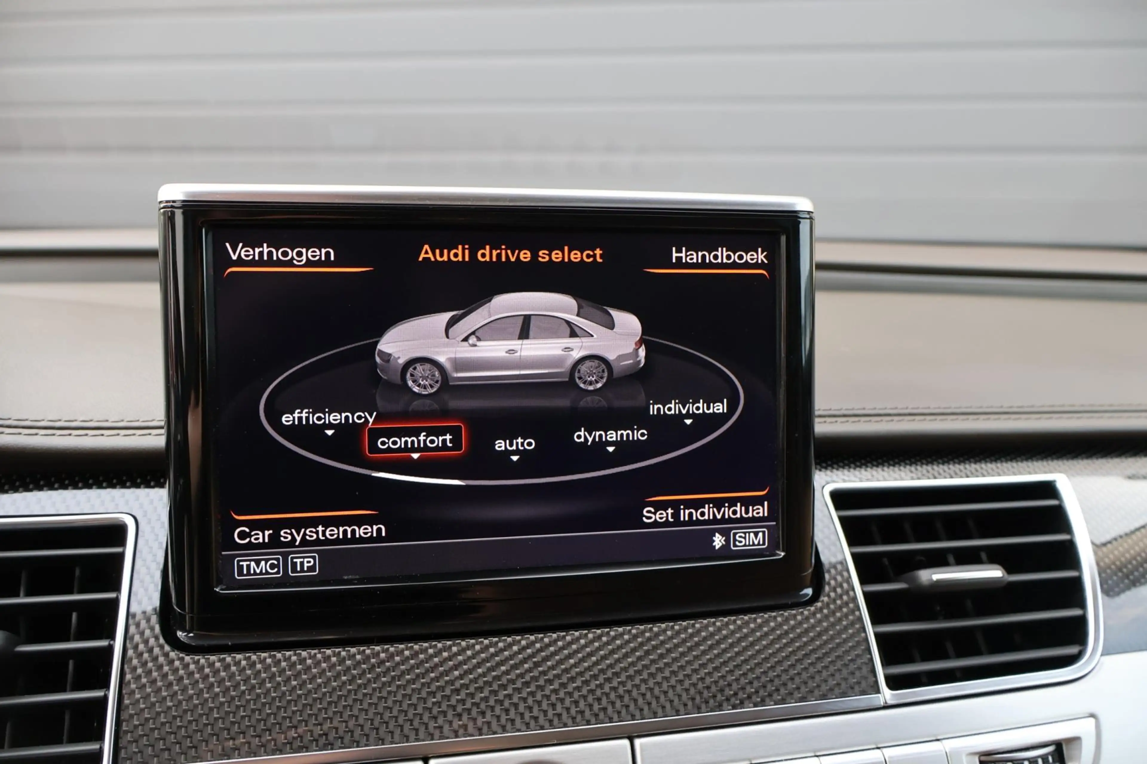 Audi S8 4.0 TFSI S8 quattro Pro Line+ Luxe/Leder/Carbon/52 — photo 18
