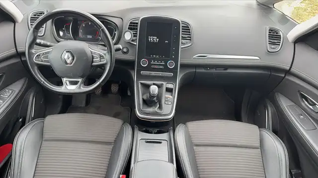 Renault Grand Scenic view 11