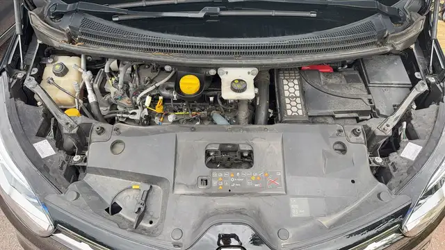 Renault Grand Scenic view 15