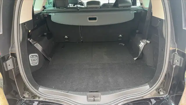 Renault Grand Scenic view 14