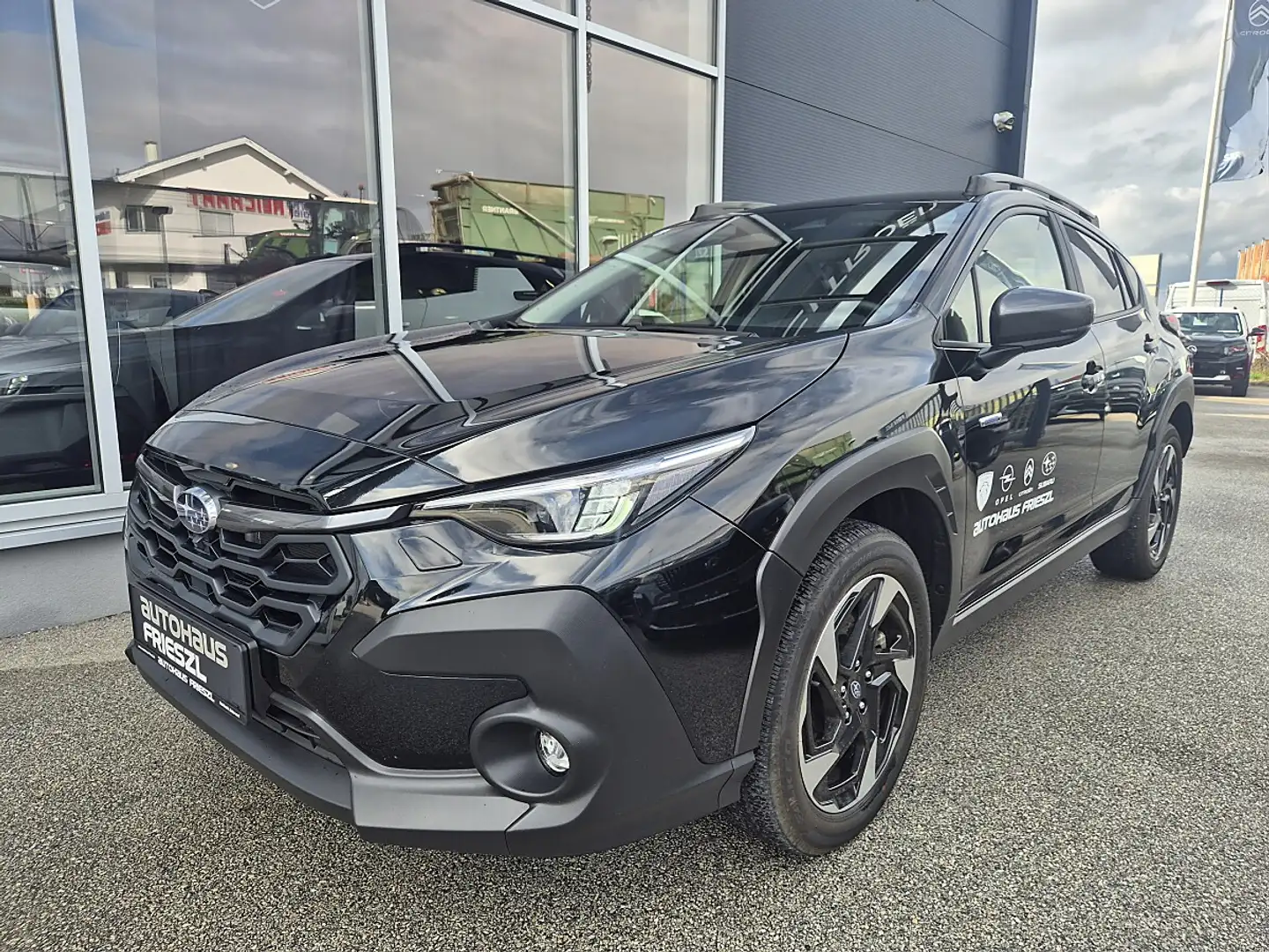 Subaru Crosstrek 2,0i e-Boxer HEV CVT Style Xtra Allrad Aut. Schwarz - 1