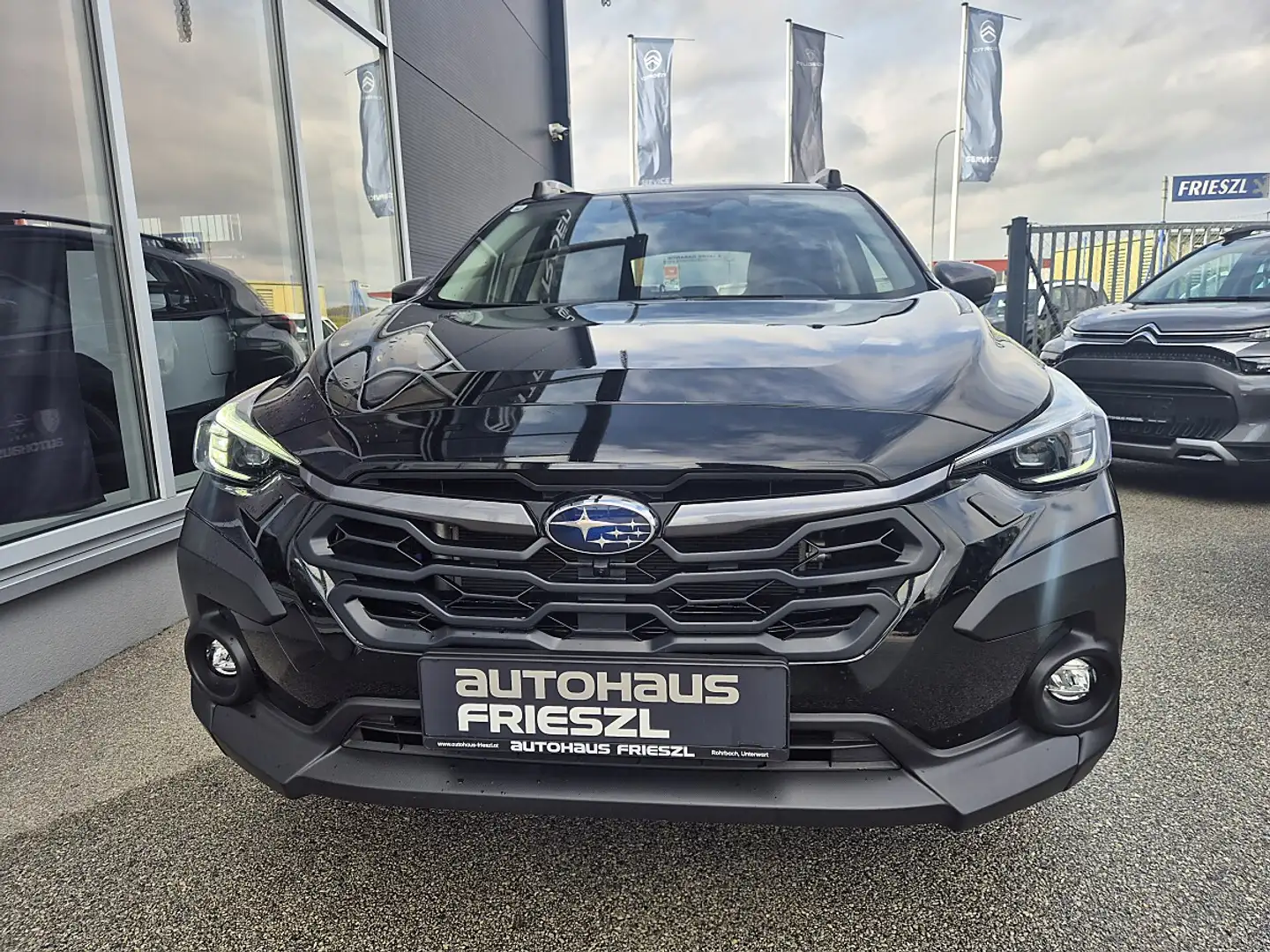 Subaru Crosstrek 2,0i e-Boxer HEV CVT Style Xtra Allrad Aut. Schwarz - 2