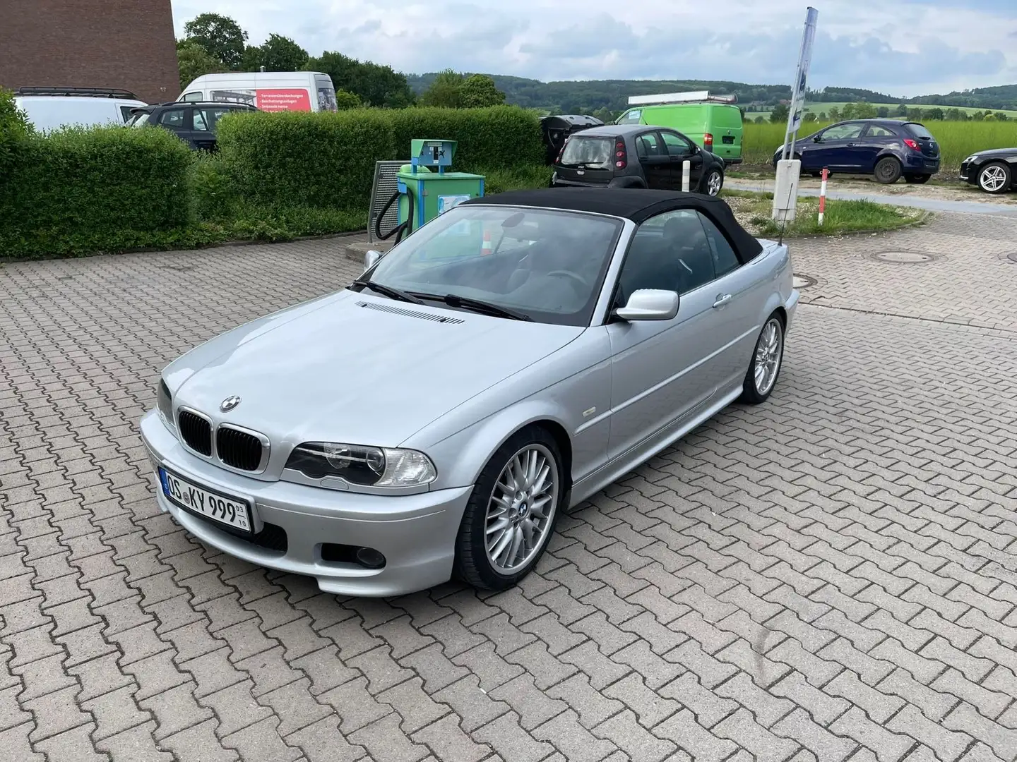 BMW 330 Ci Cabrio*Scheckheft*Historie*Klima Autom. Silber - 1
