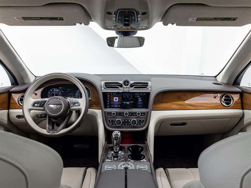 2025 Bentley Bentayga Atelier Edition V8 — photo 1