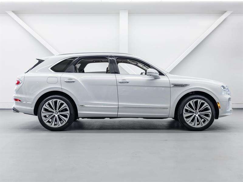 2025 Bentley Bentayga Atelier Edition V8 — photo 1
