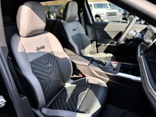 Jeep Compass view 13