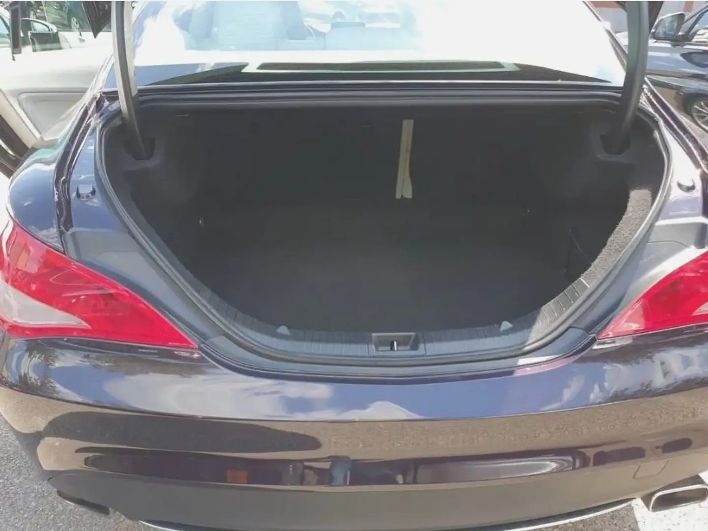 Mercedes-Benz CLA 220 CLA 220 CDI 7G-DCT Violet - 2