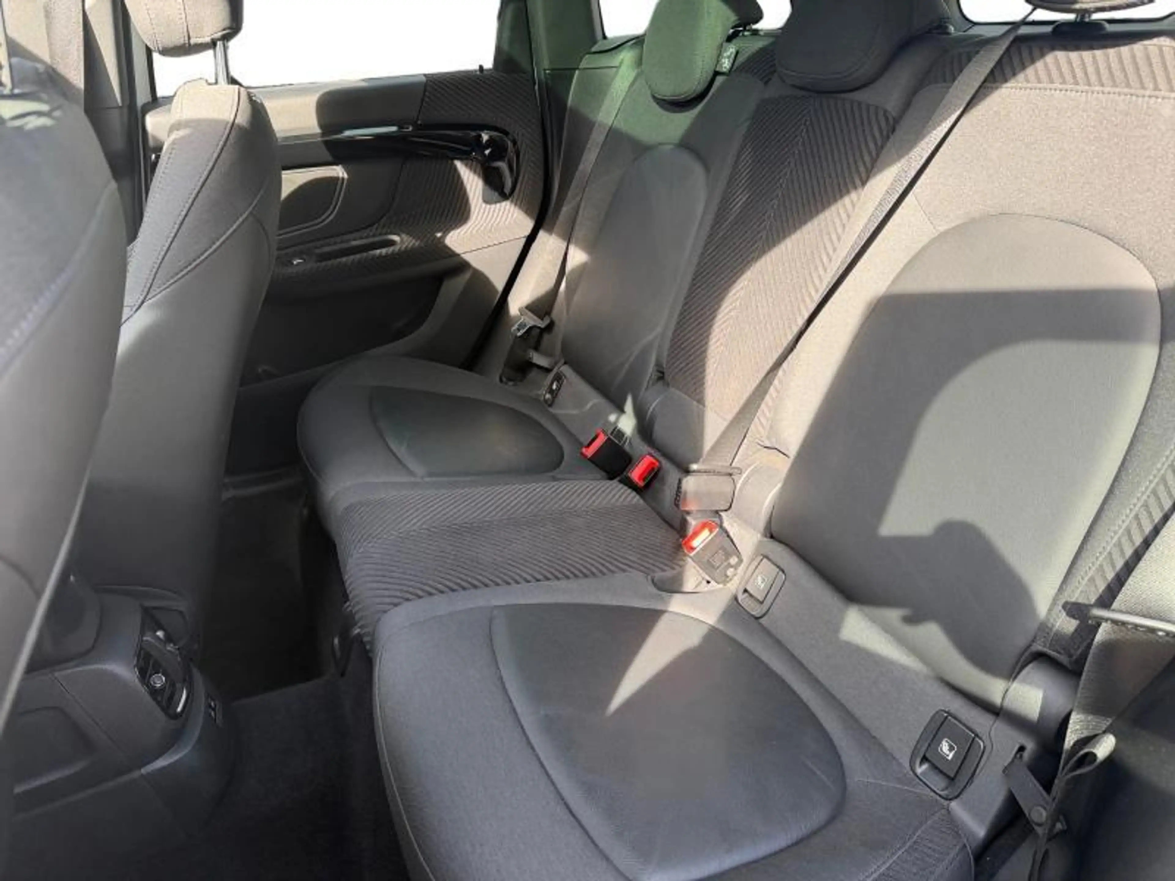 MINI Cooper Countryman Countryman 2 — photo 11