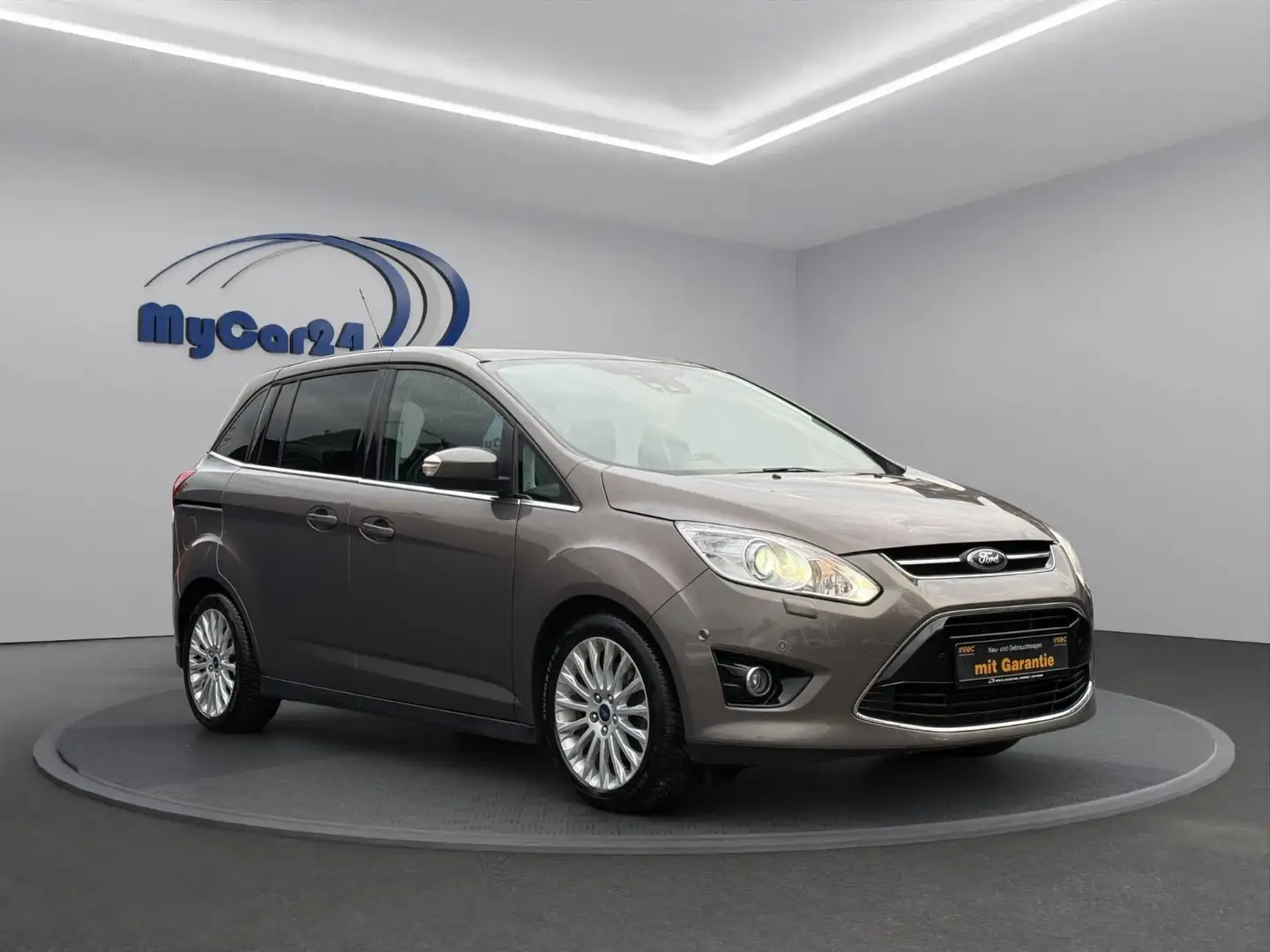 Ford Grand C-Max 2.0| Autom.|Pano|AHK|Garantie Brun - 2