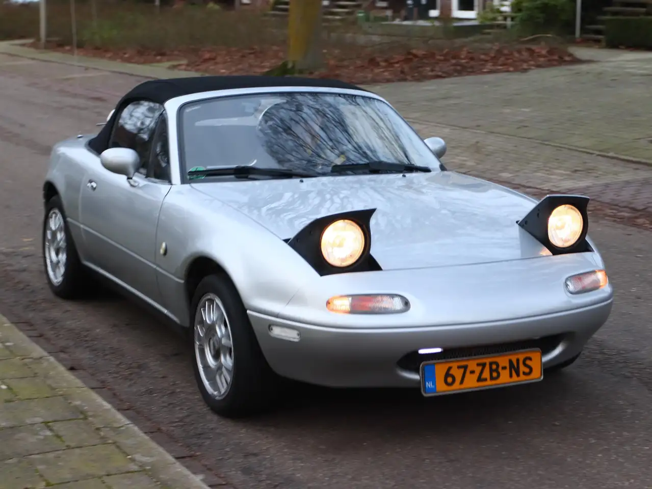 Mazda MX-5 1.6i-16V, foto 1
