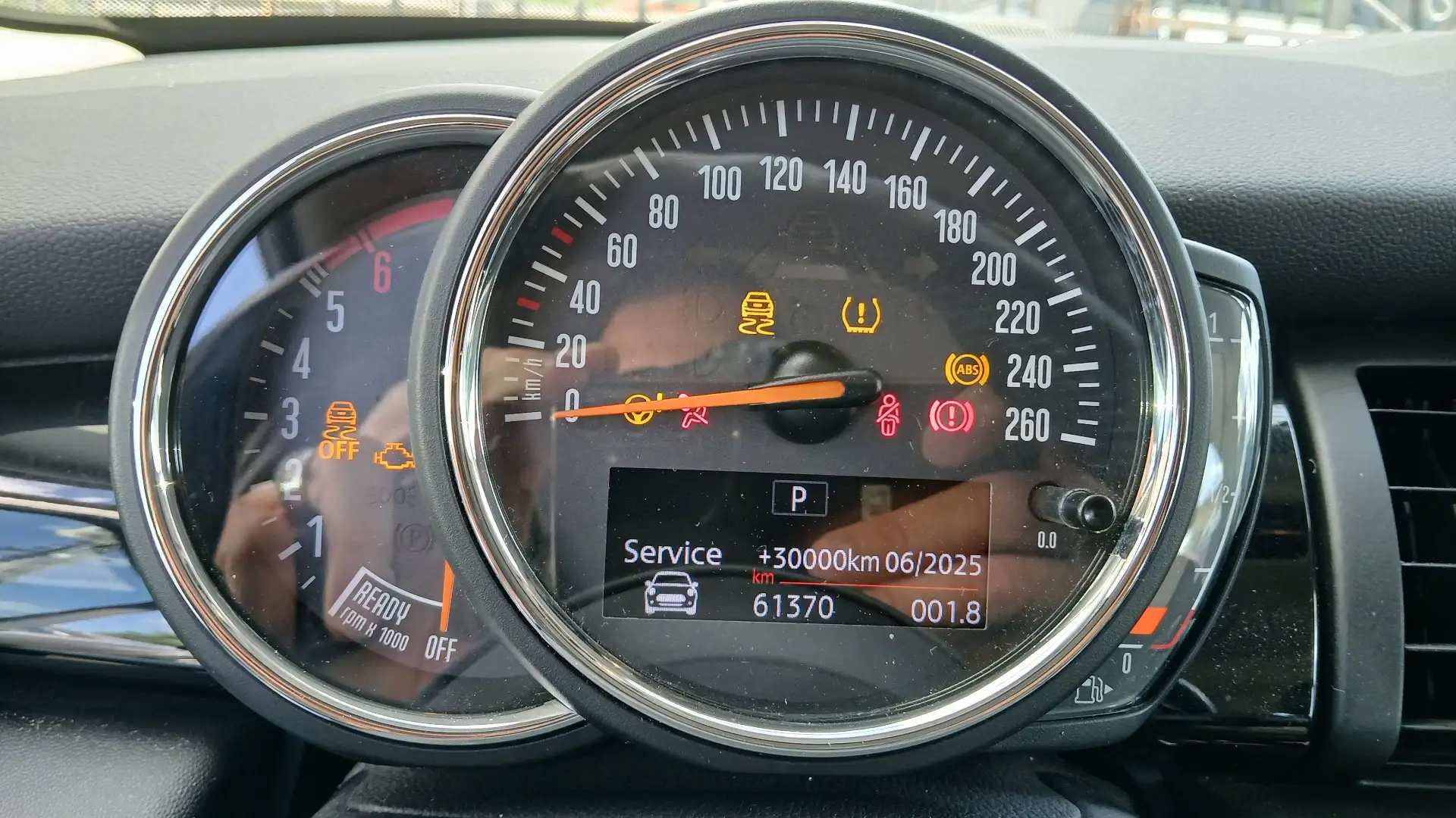MINI Cooper D 1.5 D Gümüş rengi - 2