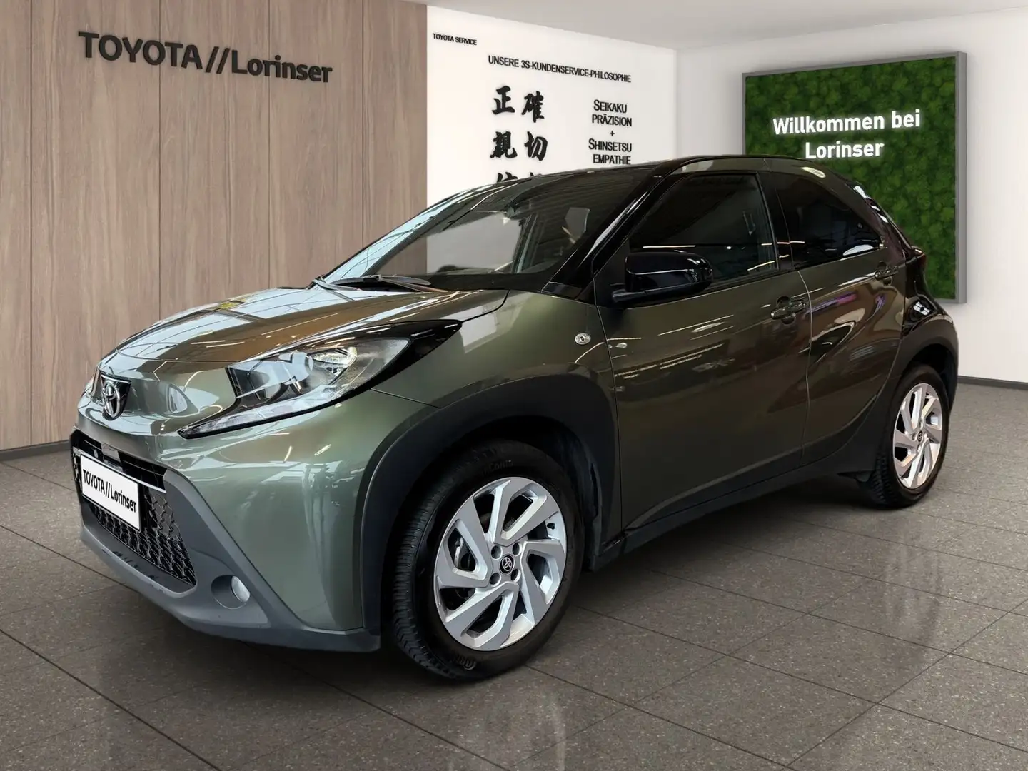 Toyota Aygo 1.0 Pulse Kam.+PDC+SHZ+ACC+Fernlichtass.+LM Grün - 2