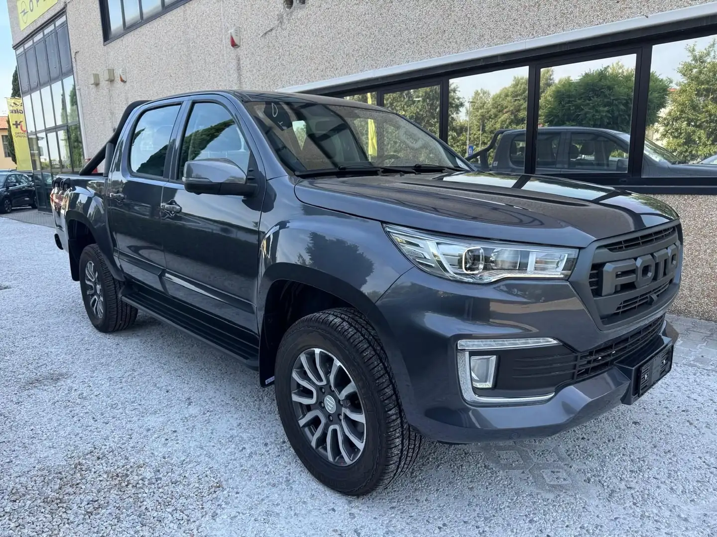 Foton Tunland G7 2.0 TD 162cv 4x4 Double Cab 6MT Grau - 1