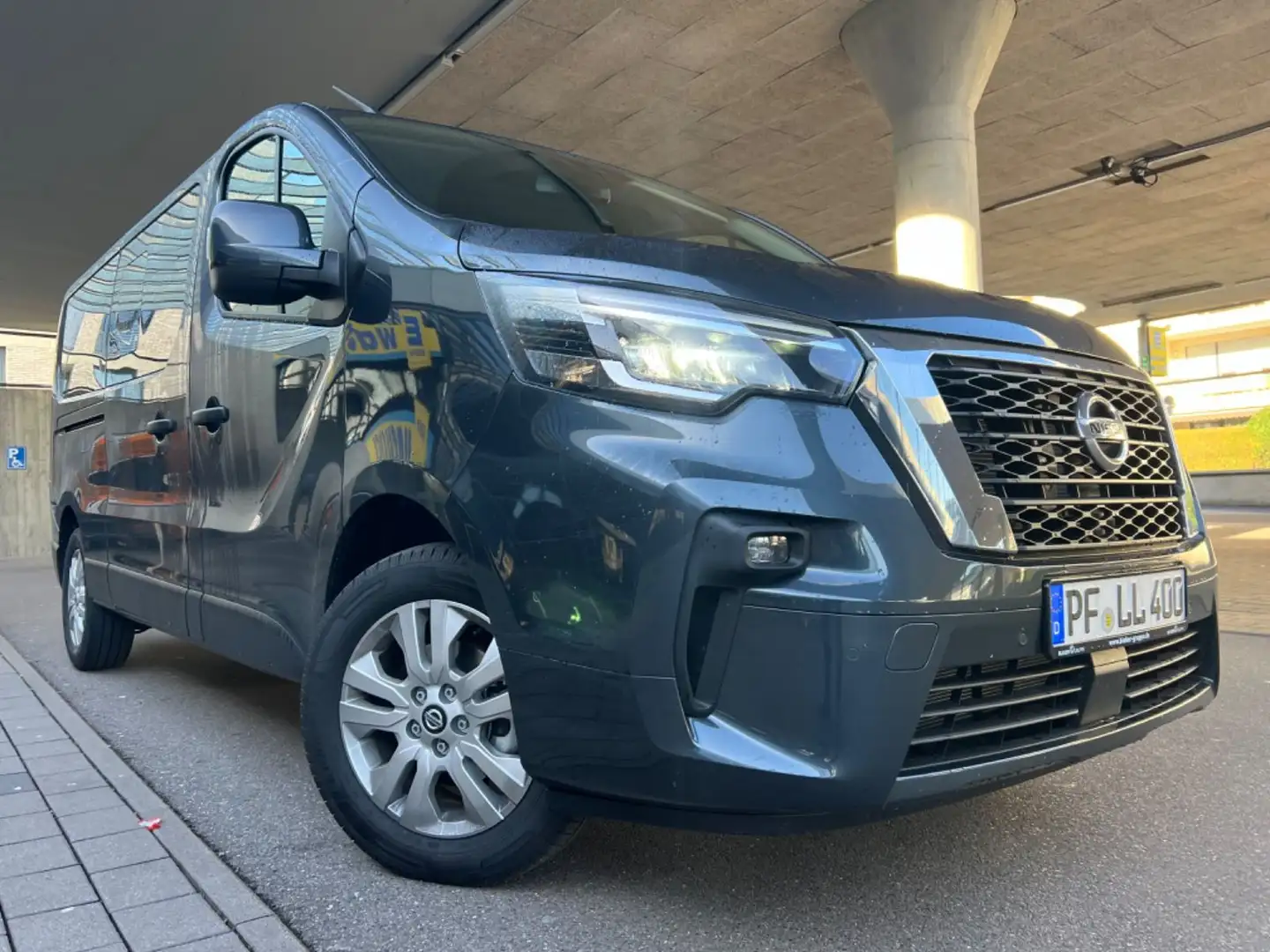 Nissan Primastar PRIMASTAR dCi KOMBI L2H1 TEKNA AUTOMATIK ALU TOP Grau - 1
