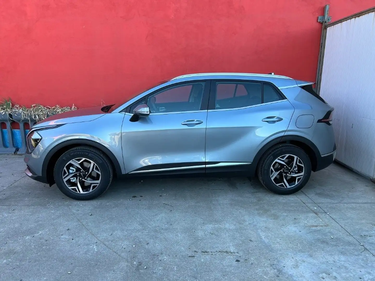 Kia Sportage 1.6 TGDi MHEV Business Arancione - 2