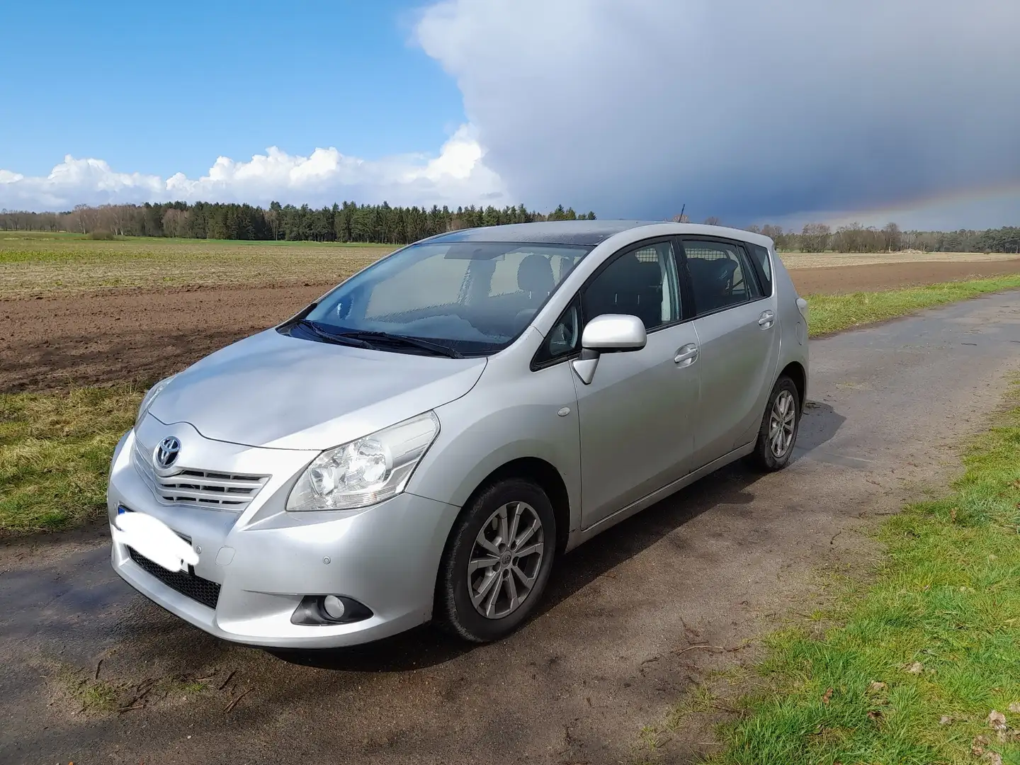 Toyota Verso Edition Argent - 1
