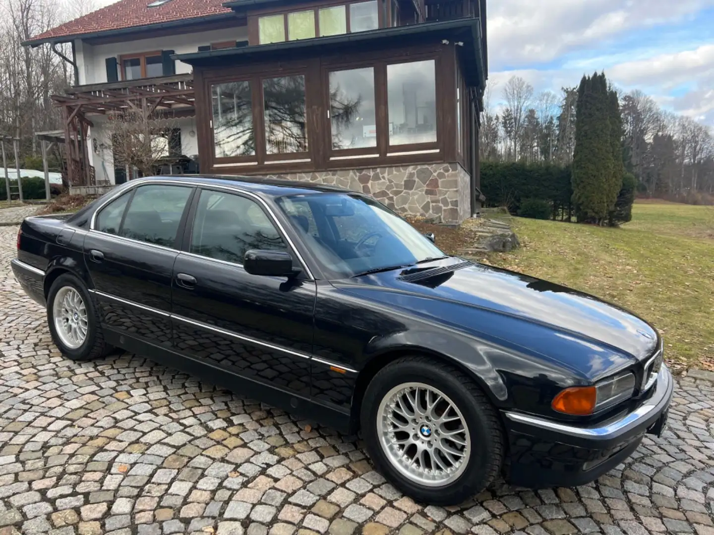 BMW 730 i V8 Schalter rostfrei 176000 Km! Czarny - 2